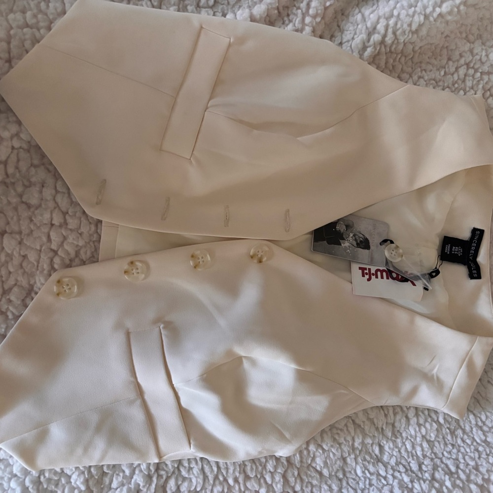 T.La Cream Vest Casual Style